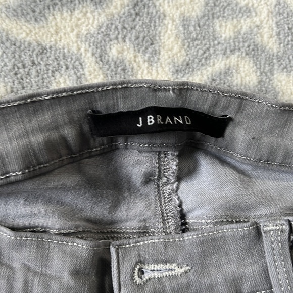 🤍JBrand Like New🤍 PRISTINE grey skinny stretch jeans. Size 29. - Picture 5 of 7